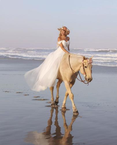 The One Bride Guide V17I2 cover shoot 4
