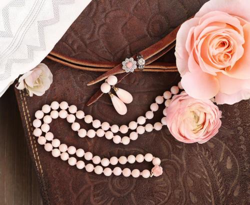 The One Bride Guide V17I2 cover shoot 26