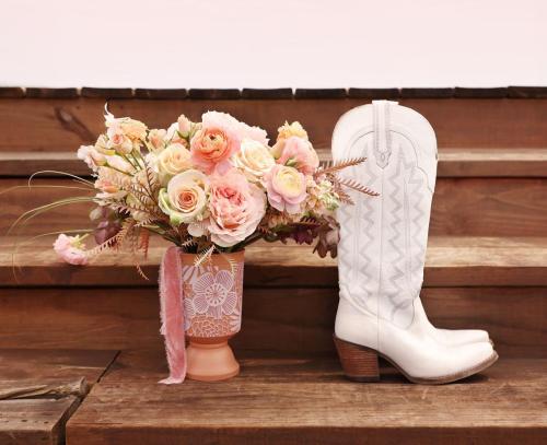 The One Bride Guide V17I2 cover shoot 22